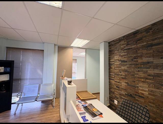 255M² OFFICE TO LET IN NOORDWYK